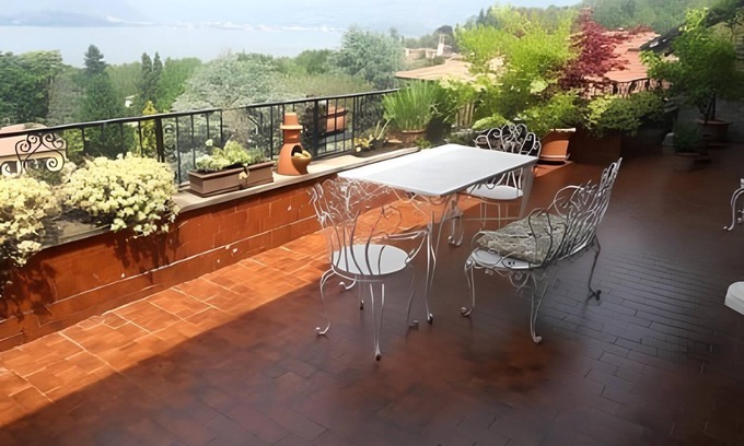 Cerro Apartment | Penthouse with terrace overlooking lake, mountains and stars