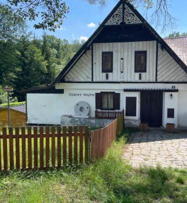 Duba House | Penzion Černý Mlýn
