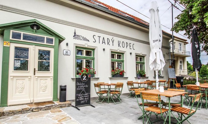 Znojmo House | Penzion a bistro Starý kopec