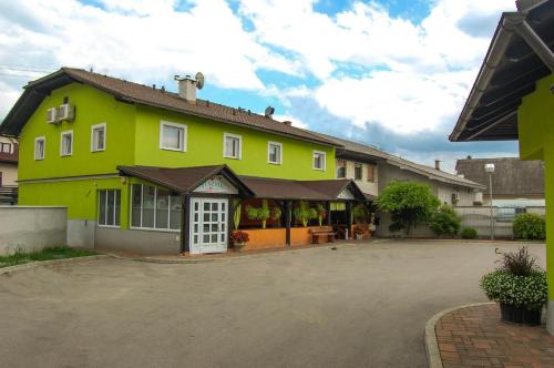 Domzale Bed & Breakfast | Penzion Pri Slovenc