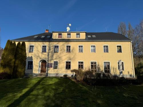 Decin District House | Penzion Tamara