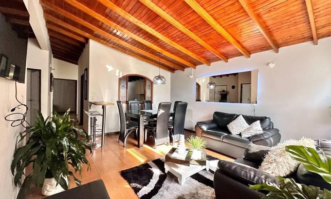 Belen House | People's House ( Laureles )