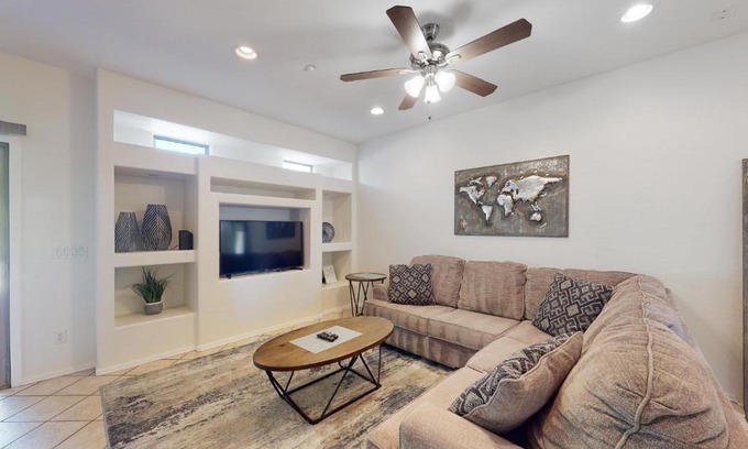 Peoria House | Peoria Magic