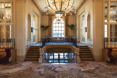 Peoria Hotel | Peoria Marriott Pere Marquette