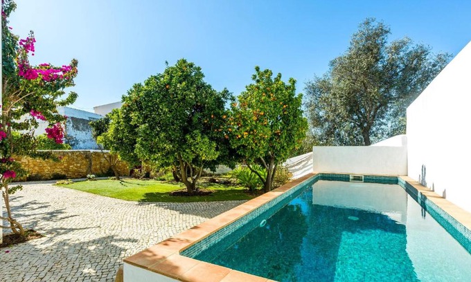 Pera Villa | Pêra Vintage Villa With Pool by Homing