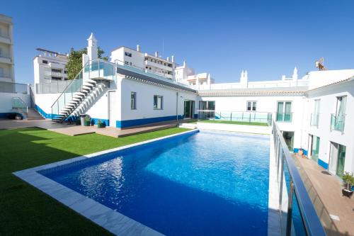 Pera House | PeraLux