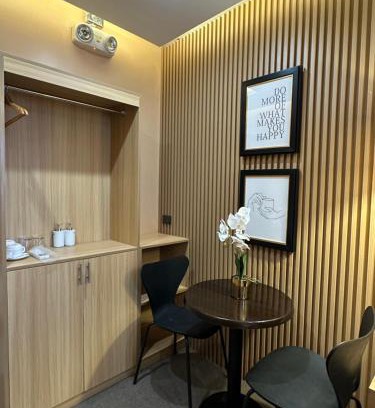 Pinamungajan Hotel | Perc Hotel