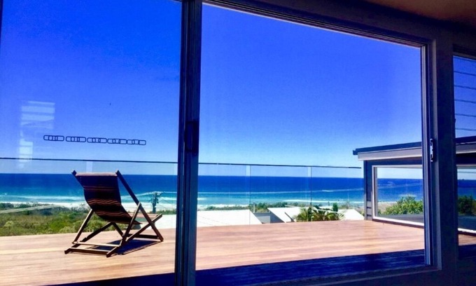 Peregian Beach House | Peregian Pacific Beach House - 4 minute walk to beach.