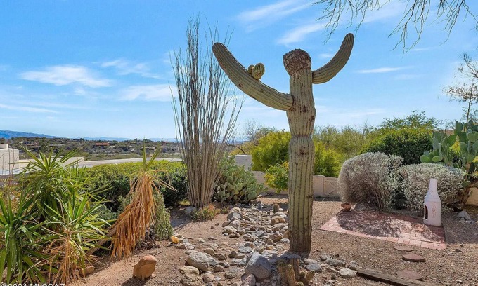 Sunrise Presidio Townhomes House | Perfect 2-bedroom house w/AC, WiFi, Mountain and City views near Sabino Canyon