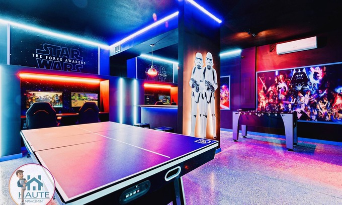 Four Corners House | Perfect 7BD/5.5BH House GameRoom 8mi/Disney!