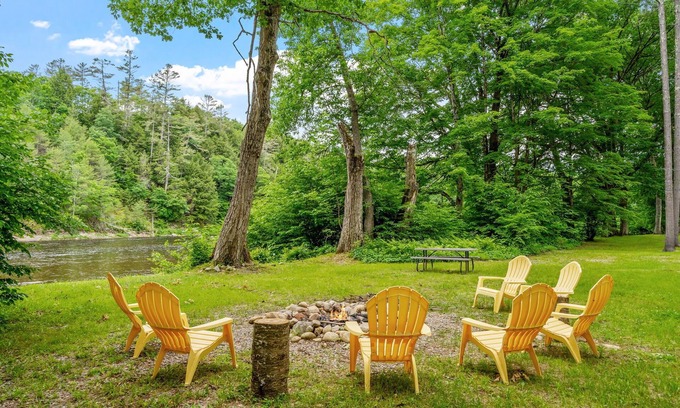 Town of Hope House | Perfect ADK Retreat! Private, On River & Near Lake! Game Room, Hot Tub, Pets Ok