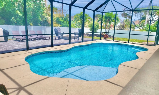 Crystal Lakes House | Perfect Beach House with Private Heated Pool, Walking Distance to the Beach