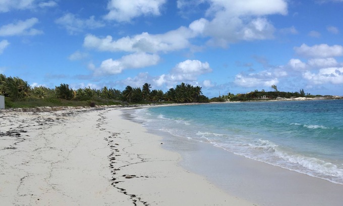 Rokers Point Apartment | Perfect Beachfront Rental with Beautiful Views!