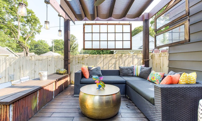 Broad Ripple House | Perfect Fall Getaway: Hot Tub, Bikes, & Dog Friendly in Heart of Broad Ripple!
