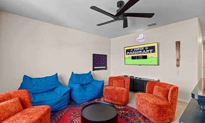 Helotes House | Perfect Family Escape! Hot Tub + Game Room Near 6 Flags, SeaWorld and Lackland