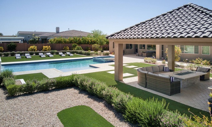 Desert View Village Villa | Perfect Family Escape! Resort Style Pool, Games & Basketball Court ★