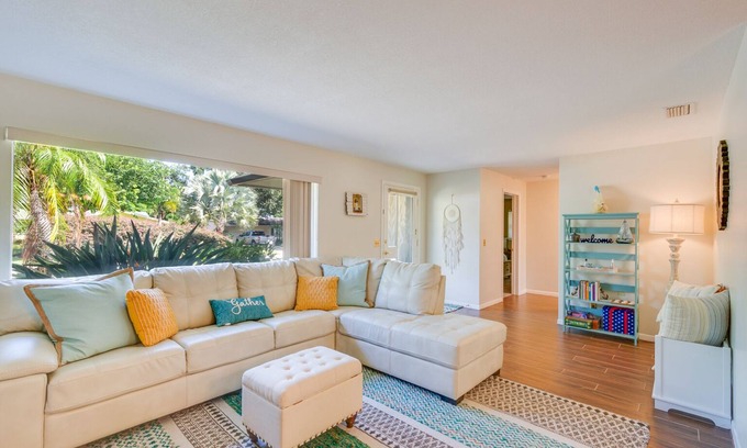 Clearwater House | ⭐️Perfect for Families & Groups⭐️7mi-Beach/DWTN🏖 BBQ⭐️Fire-Pit⭐️Dogs Welcome!