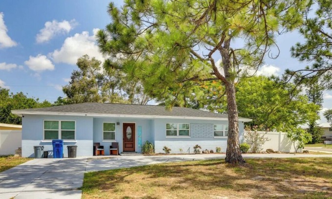 Bayshore Gardens House | Perfect for family beach vacation