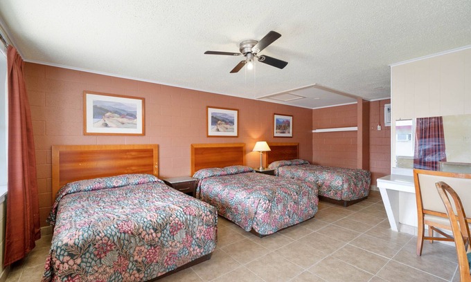 Beeville House | Perfect for Groups! Pet-friendly Property, Free Parking On-site!