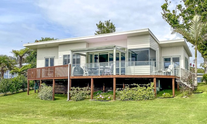 Tairua House | Perfect for the golfer or the family beach holiday