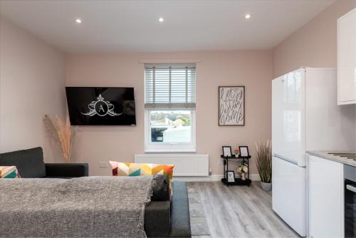 Gillingham Apartment | Perfect for Work Travel - 5 Star - Apartment D