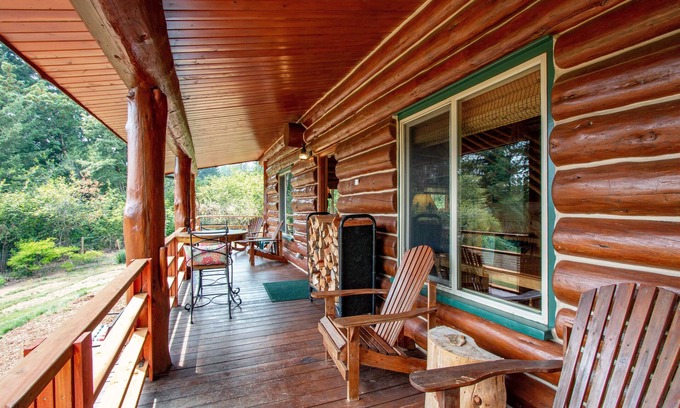 Stevenson House | Perfect Haven in the Woods Near Stevenson