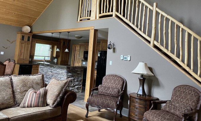 Wasagaming Cottage | Perfect in the Park - In Riding Mountain National Park