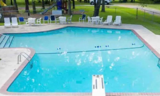 Cedar Creek Reservoir House | Perfect lake escape with friends and family - activities and easy lake access!