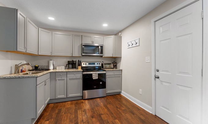 Bowling Green House | Perfect Landing near Downtown Bowling Green!