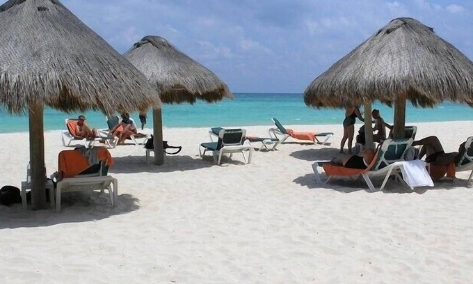 Zazil-ha Condo | Perfect Location In Playa del Carmen, 2 Mins to Beach & 5th St, 1fl 2bd 2.5bath