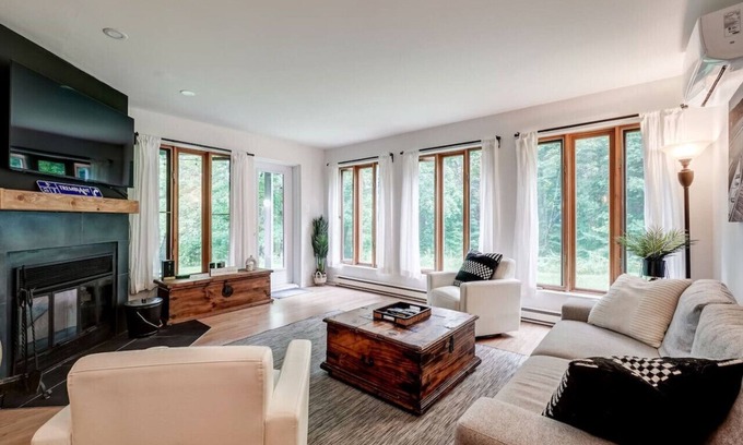 Mont-Tremblant Apartment | Perfect location. Home away from home.