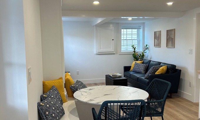 Ocean Park Condo | Perfect OOB and Ocean Park Beach House