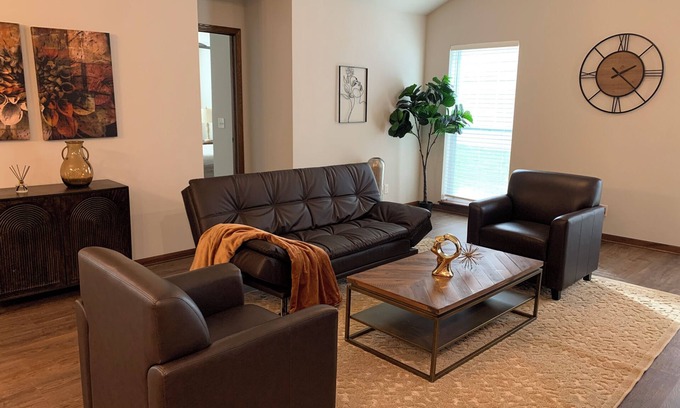 Lincoln House | Perfect Retreat for Comfort and Convenience
