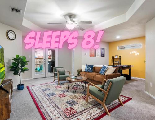 Southside House | Perfect SA Getaway! Near Lackland Sea World Alamo Riverwalk