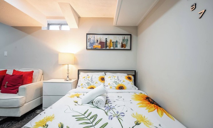 Brampton House | Perfect Studio Getaway | Private Bath & Modern Comfort