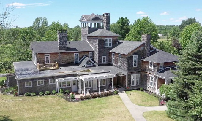 Wellesley Island Bed & Breakfast | Perfect Thanksgiving/Holiday home - Amazing Kitchen, huge dining room & 10 rooms