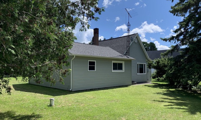 Hawks House | Perfect Up North getaway for groups near lakes, beaches, woods and trails!