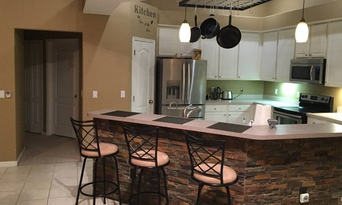 Orlando House | Perfect vacation home for Disney, Universal and Space center. Close to UCF