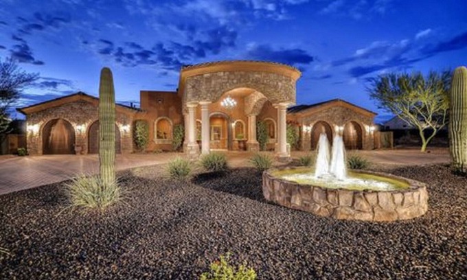 County Island Villa | Perfect Vacation Rental. Chaufered Escalade ESV Available for SuperBowl & Golf