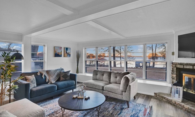 Shreveport House | Perfect View of Cross Lake
