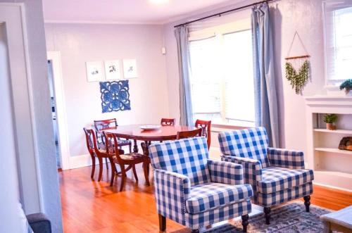 Mobile House | Perfectly Modern Craftsman- close to everything!