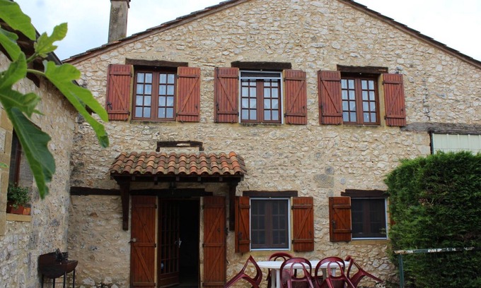 Naussannes Cottage | Périgord cottage with shared pool, fireplace and pets allowed near Bergerac