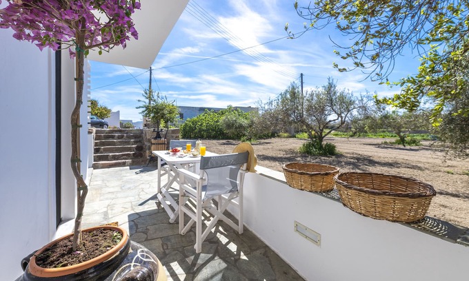 Adamas House | Perivolia Traditional Summer House 200m from Papikinos Beach