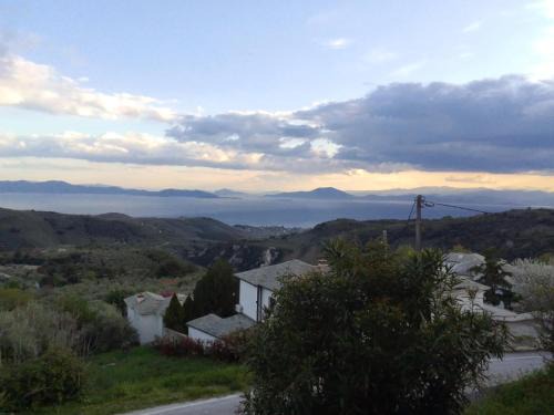 Milies House | #PerkyRosesHome, Mountain Meets Sea in Milies, Pelion