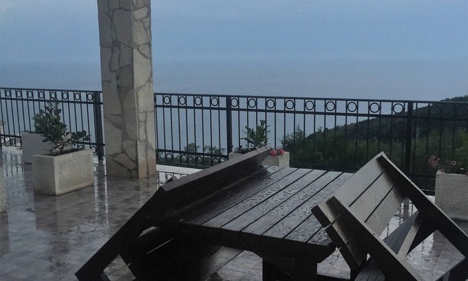 Budva Municipality Apartment | Perla residence is located 3 km from the center of Sveti Stefan
