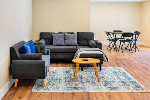 Foothill Farms House | Pet & Family-Friendly 4BR Grill & Chill