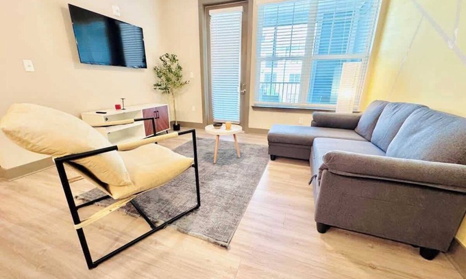 Florida Central Atlantic Coast Apartment | Pet-Friendly, 15 Min to Parks, King Bed, Amenities