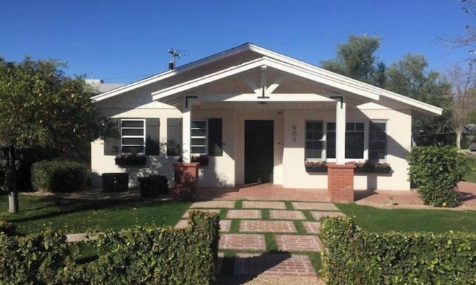 Maple-Ash House | Pet-Friendly 2Bed/2Bath Modern Farmhouse with Steam Shower and High-End Kitchen