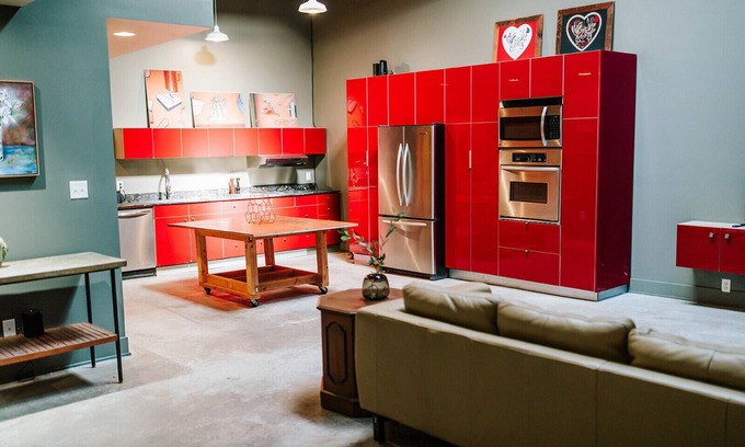 Athens Apartment | Pet-Friendly 2BR Loft by MHM Luxury Properties