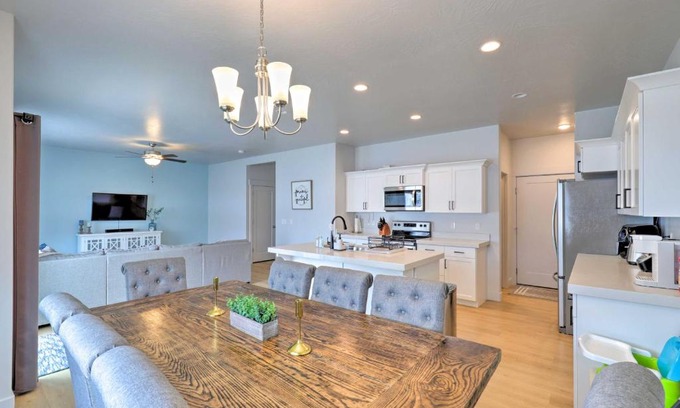 American Fork House | Pet-Friendly American Fork Home with Mtn Views!